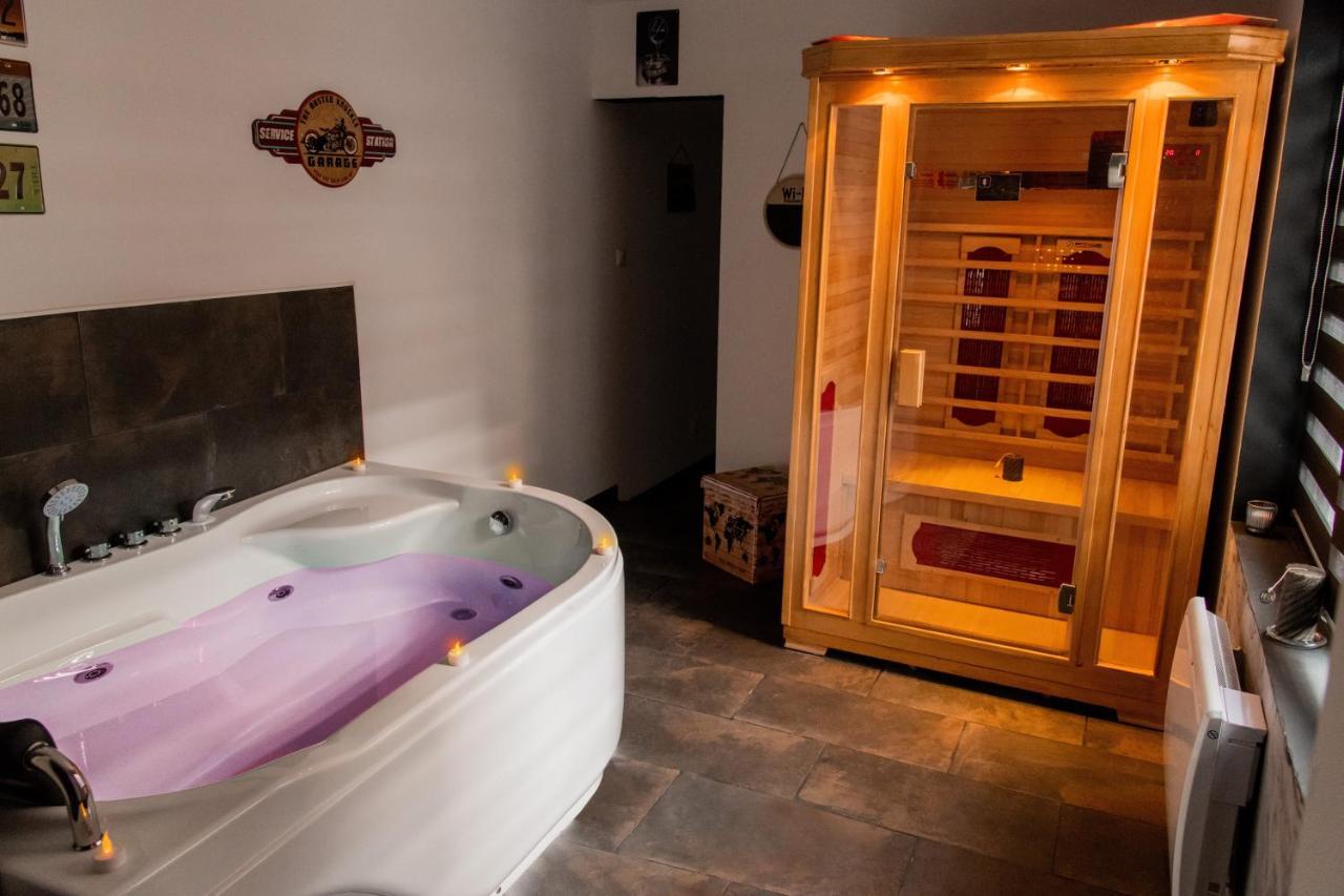 Aux 3 Nuances Suites Privatives & Spa Calais Exterior photo